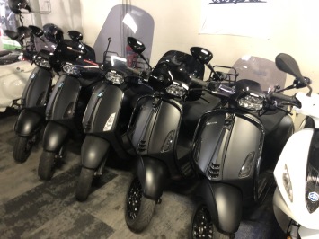 22-02-2025 Volledig nieuwe aanvoer piaggio zip en vespa sprint kom langs