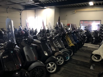 22-02-2025 Volledig nieuwe aanvoer piaggio zip en vespa sprint kom langs