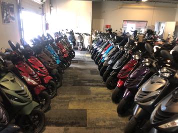 70X PIAGGIO ZIP SP ALLE KLEUREN MATEN SOORTEN EN BOUWJAREN