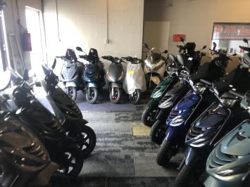 GAVE VESPA SPRINT S 45KM BROM MAT BLACK BJ2019 6000KM