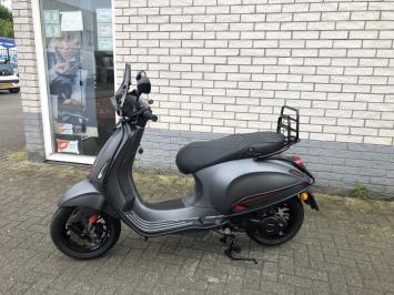 DIKKE VESPA SPRINT S 45KM BROM MAT GREY CARBON 2020 8000KM