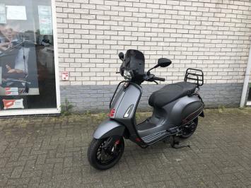 DIKKE VESPA SPRINT S 45KM BROM MAT GREY CARBON 2020 8000KM