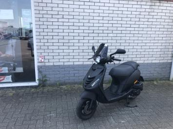 80CC DIKKE PIAGGIO ZIP SP 45KM BROM MAT BLACK BJ2017 9000KM