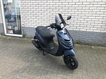 DIKKE PIAGGIO ZIP SP 45KM BROM MAT BLAUW  9000KM BJ2011