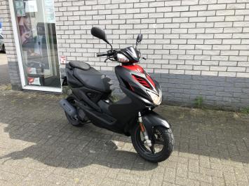 GAVE YAMAHA AEROX R 45KM BROM MAT BLACK BJ2014 10.000KM