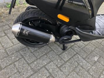 DIKKE PIAGGIO ZIP SP 45 4T BLACK ON BLACK BROM BJ2016 9000KM