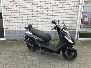 PRACHTIGE KYMCO NEW DINK 4-TAKT ZWART BJ2015 16000KM PERFECT