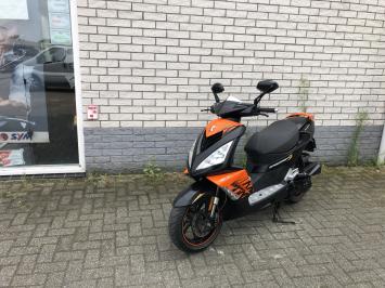 MOOIE PEUGEOT PEUGEOT SPEEDFIGHT 3 MAT ZWART BJ2013 6900KM