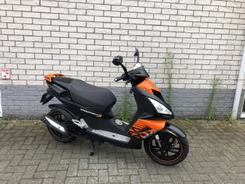 MOOIE PEUGEOT PEUGEOT SPEEDFIGHT 3 MAT ZWART BJ2013 6900KM