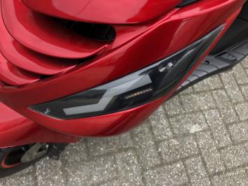 JONGE PIAGGIO ZIP SP 45KM CANDY RED  ZWART BJ2021 6000KM