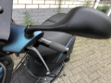 DIKKE PIAGGIO ZIP SP 45KM BROM 4T CAMELEON BJ2013 14000KM