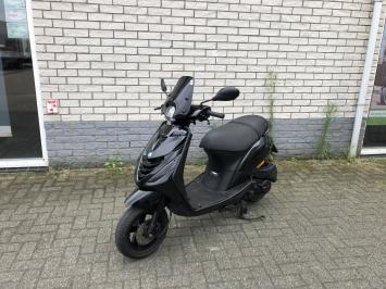 PRACHTIGE PIAGGIO ZIP SP 45KM BROM BLACK ON BLACK 2013 7000KM