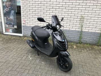 PRACHTIGE PIAGGIO ZIP SP 45KM BROM BLACK ON BLACK 2013 7000KM