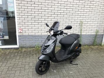 GAVE PIAGGIO ZIP SP 45KM BROM PHSYDELIC BJ2017 11000KM