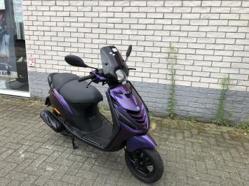 GAVE PIAGGIO ZIP SP 45KM BROM PAARS BJ2014 9000KM