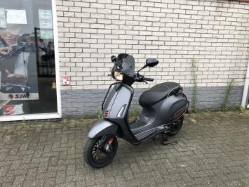 DIKKE VESPA SPRINT S 45KM BROM MAT GREY 4-TAKT 2018 8000KM VOL