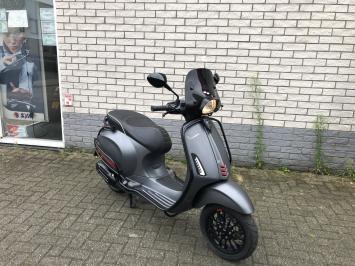 DIKKE VESPA SPRINT S 45KM BROM MAT GREY 4-TAKT 2018 8000KM VOL