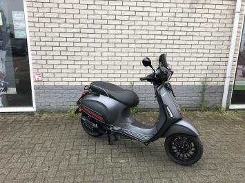 DIKKE VESPA SPRINT S 45KM BROM MAT GREY 4-TAKT 2018 8000KM VOL