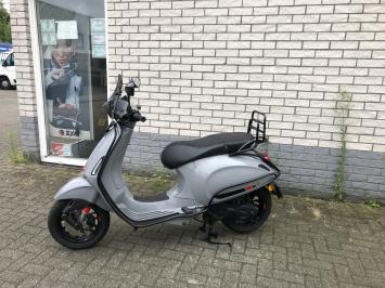 GAVE VESPA SPRINT S 45KM BROM NARDO GREY BJ2019 6000KM 