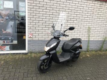 LEUKE PEUGEOT KISBEE RS BROM / SNOR 4-TAKT BJ2016 14000KM