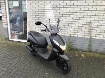 LEUKE PEUGEOT KISBEE RS BROM / SNOR 4-TAKT BJ2016 14000KM