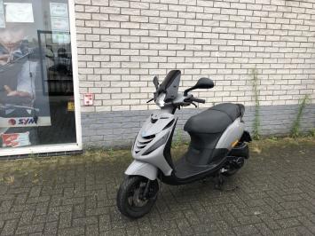 DIKKE PIAGGIO ZIP SP 45KM BROM NARDO GREY BJ2017 13000KM