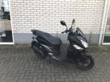 MOOIE SYM JET 14 45KM BROM 4-TAKT MAT ZWART BJ2019 9000KM