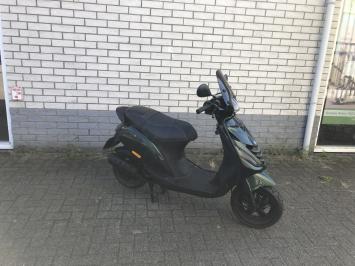 DIKKE PIAGGIO ZIP SP 45KM BROM 4T JAGUAR GREEN BJ2016 8000KM