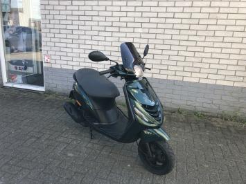 DIKKE PIAGGIO ZIP SP 45KM BROM JAGUAR GREEN 2009 13000KM ALPHA LED