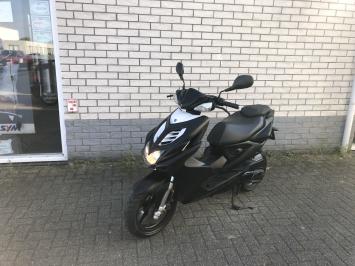 GAVE YAMAHA AEROX R 45KM BROM MAT BLACK BJ2014 9000KM