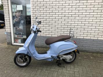 MOOIE VESPA PRIMAVERA 45KM BROM BLAUW BJ2019 12000KM 