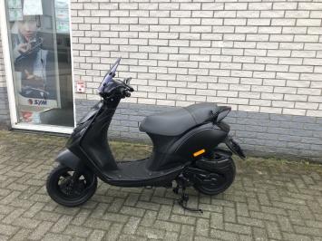 GAVE PIAGGIO ZIP SP 45 4T MAT BLACK BROM 80CC BJ2010 15000KM