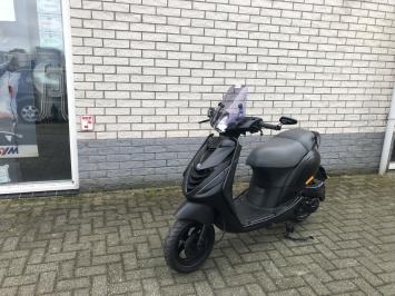 GAVE PIAGGIO ZIP SP 45 4T MAT BLACK BROM 80CC BJ2010 15000KM