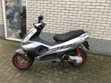 BIJZONDERE GILERA RUNNER SP PRO CARBON B2004 2300KM 