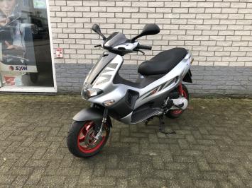 BIJZONDERE GILERA RUNNER SP PRO CARBON B2004 2300KM 