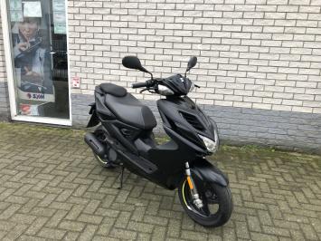 MOOIE YAMAHA AEROX R 45KM BROM 4-TAKT MAT BLACK BJ2015 7000KM