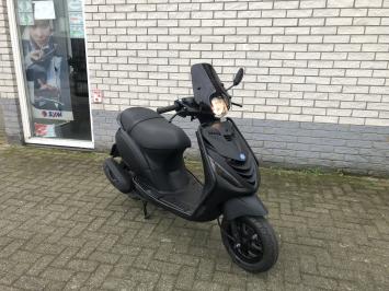 GAVE PIAGGIO ZIP SP 45KM BROM MAT BLACK BJ 2019 6000KM