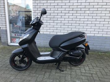 MOOIE PEUGEOT KISBEE 45KM BROM BLACK EDITION BJ2020 11000KM