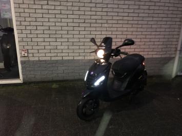  GAVE PIAGGIO ZIP SP 45 4-TAKT BLACK ON BLACK  ZWART BROM  BJ2019 6.000KM 