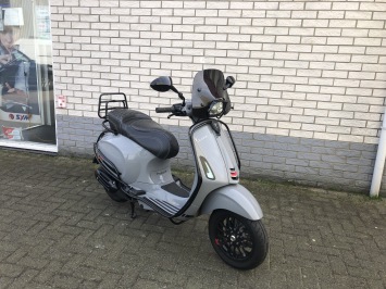 DIKKE  VESPA SPRINT S 45km brom  nardo grey    BJ2018 10..000KM 4-TAKT