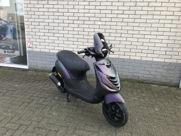 DIKKE PIAGGIO ZIP SP 45KM BROM MAT DRAGON BJ2019 7000KM