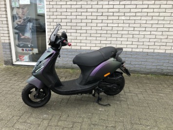 DIKKE PIAGGIO ZIP 45KM BROM MAT DRAGON BJ2020 6000KM