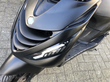 DIKKE PIAGGIO ZIP SP 45 4-TAKT MAT ZWART BROM BJ2012 7000KM